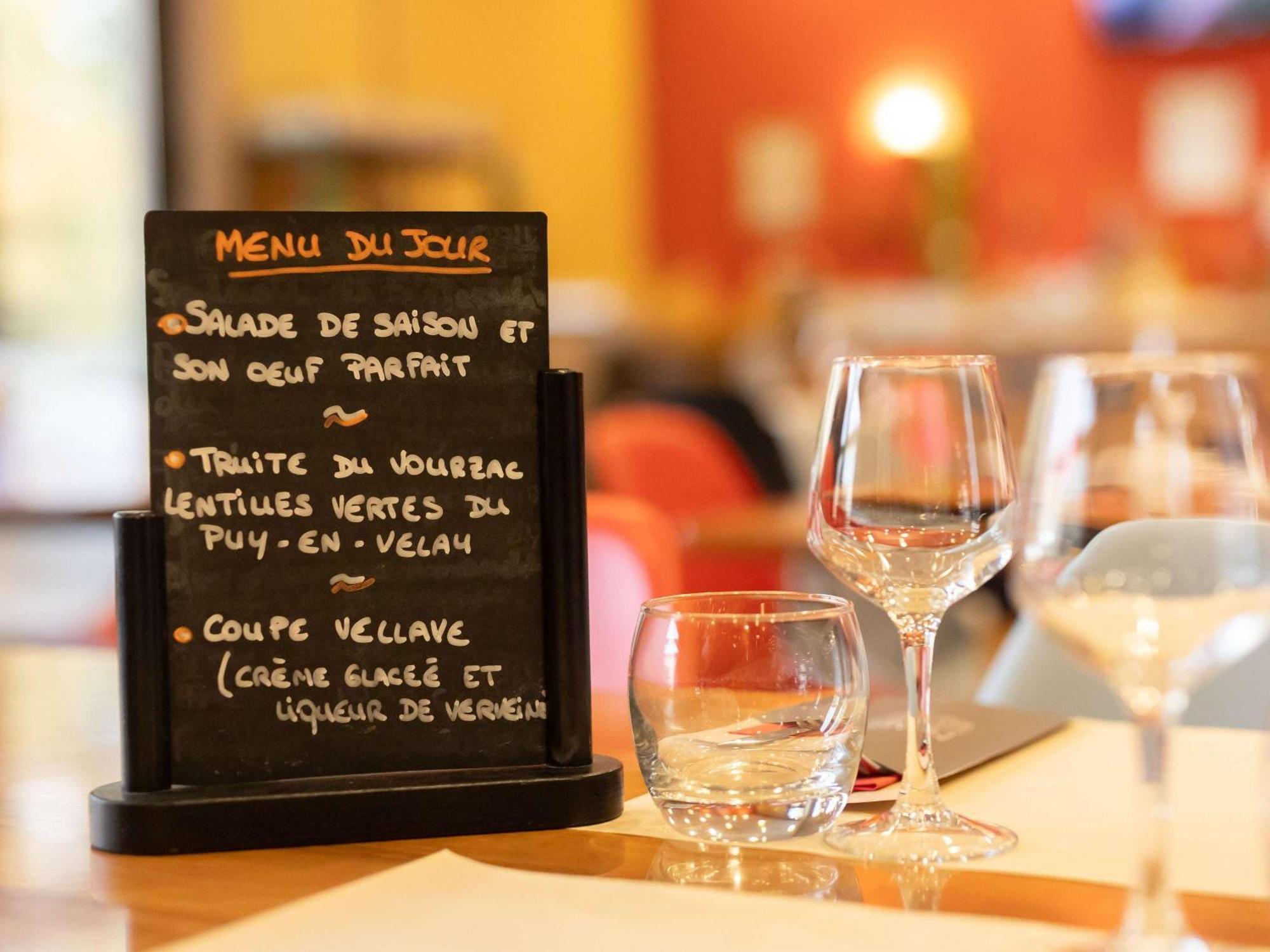 Ibis Le Puy-En-Velay Centre Hotel Eksteriør billede