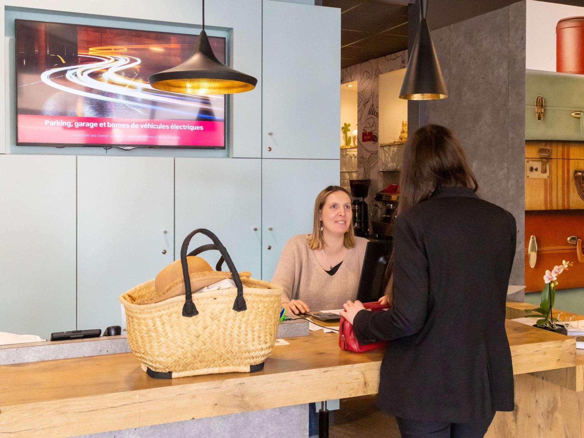 Ibis Le Puy-En-Velay Centre Hotel Eksteriør billede